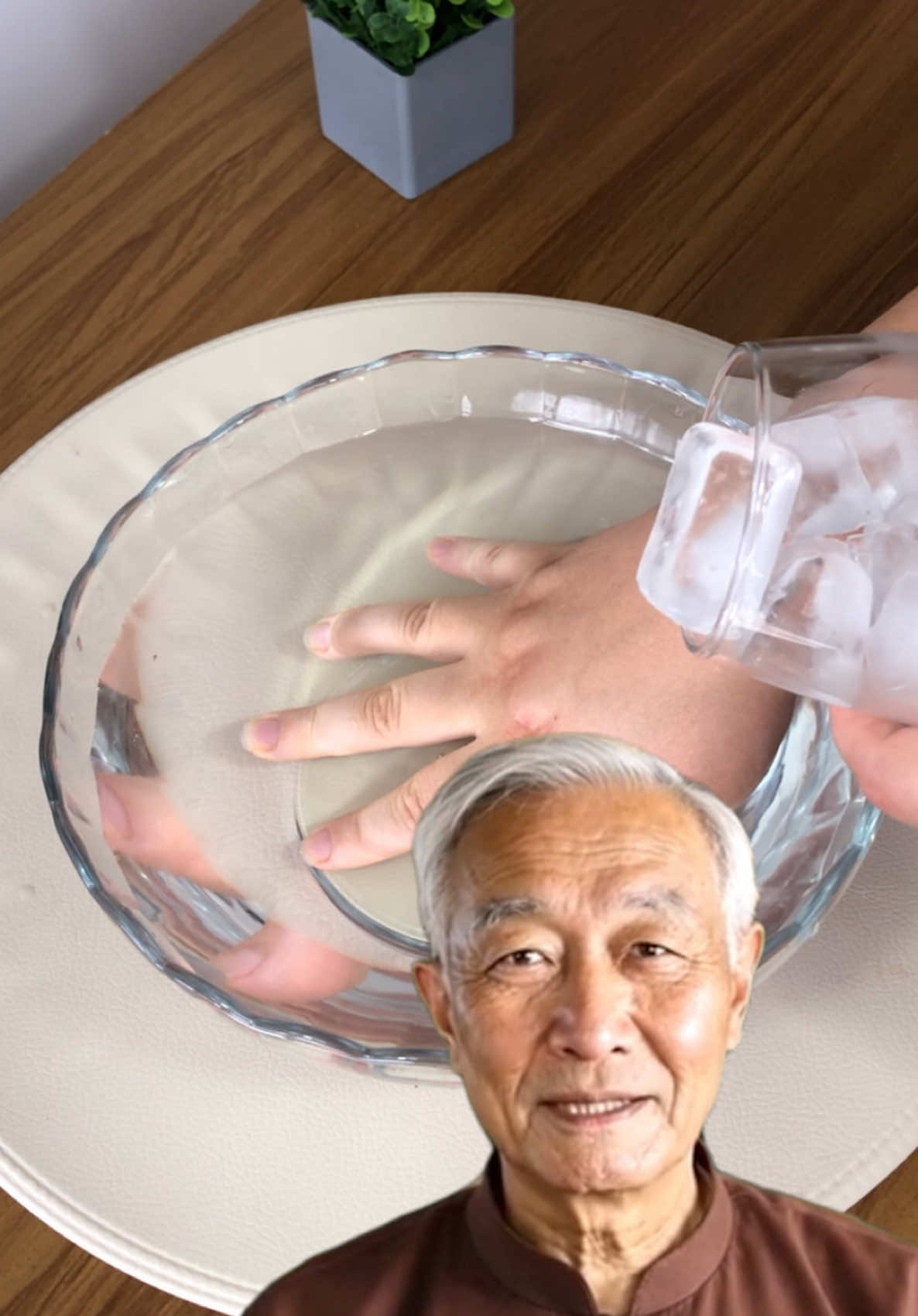 Do this exercise for 5 minutes with your hands in ice water! #lifehacks