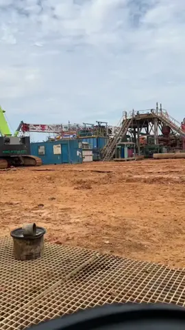 #drilling #rig #moving #kuli #fyp #fyppppppppppppppppppppppp #kulimuda #pertaminahulurokan 