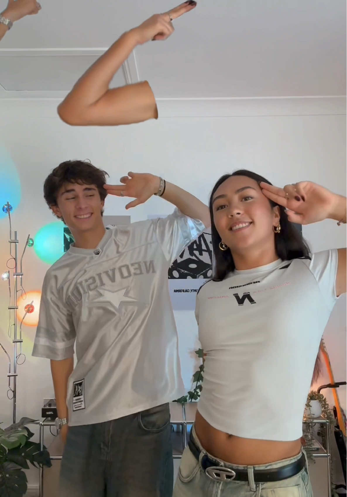 PASSO BEM SALTO FALLING OBJECTS! 🩶 #dance #duo #matching  