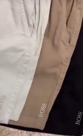 🔥 Bermuda premium em sarja legítima! Qualidade que valoriza sua vitrine 🧵 Peça de impacto pra quem revende com estilo 💰 Chama no direct ou link da bio! 📲 #modamasculina #atacadopremium #sarjalegitima #bermudastyle #revendafacil #shortpremium #lucrogarantido #roupaspremium #estiloevenda #roupaspararevenda 