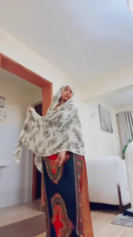 Adoo single ah  San ma  uraxeysan kartaa🤔 adoo qofun🤌 kumashqulin Maahallah🤣iso  dhaha🙆