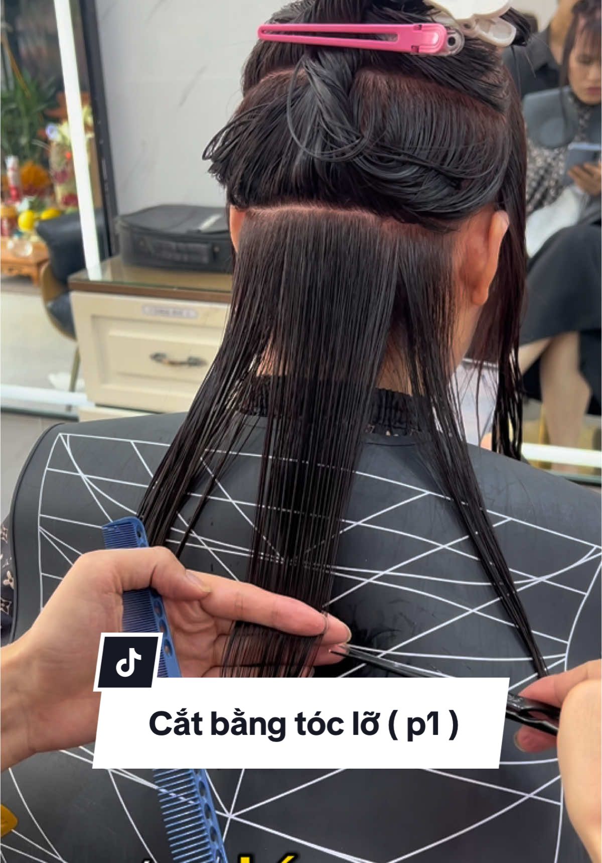 Cắt bằng tóc lỡ ( p1 ) #daynghetoc #tienbli #thichcamkeo #cattoc #haircut #daycattoc 