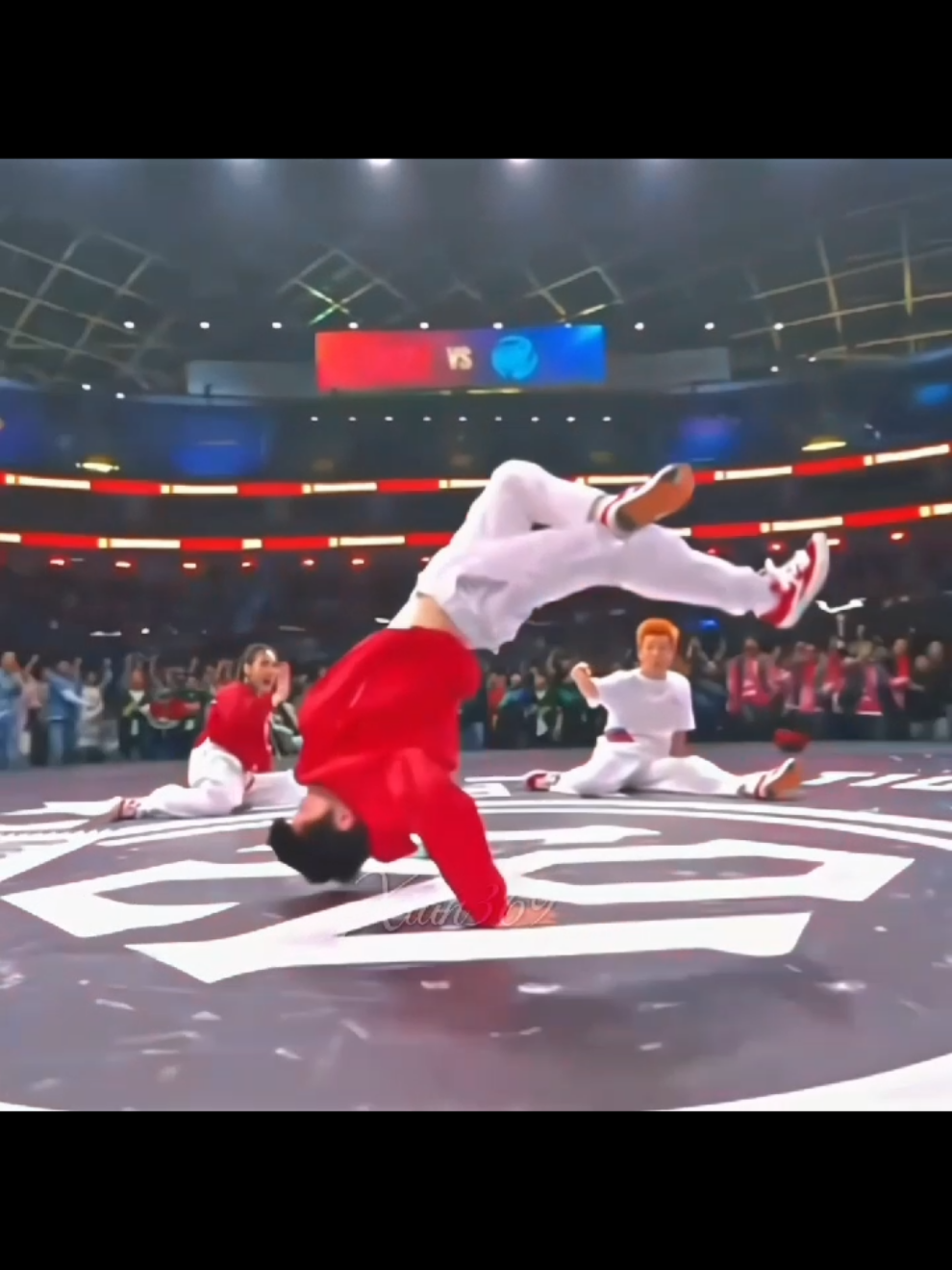 When Yibo enters the stage… it’s game over..🔥⚡️🕶️ #WangYibo #bboybattle #wangyibo#王一博 #trending #fyp @#foryou 
