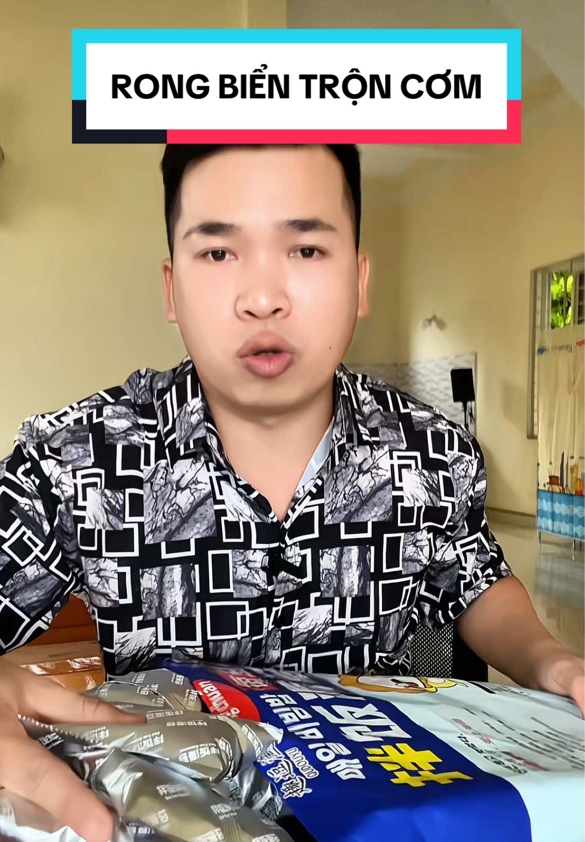 Rong biển trộn cơm cho các bé kén ăn nhác ăn đây ạ#rongbien #rongbientroncom #embe 