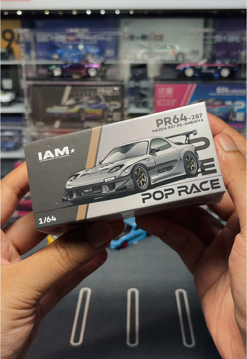 PopRace Mazda RX-7 IAM Surabaya in Chrome Silver 🪙💨.  📌Mazda RX-7 “International Automotive Surabaya Indonesia Exclusive Edition”.  #poprace #mazdarx7 #diecastcollectors #diecastcollection #lainadifar 
