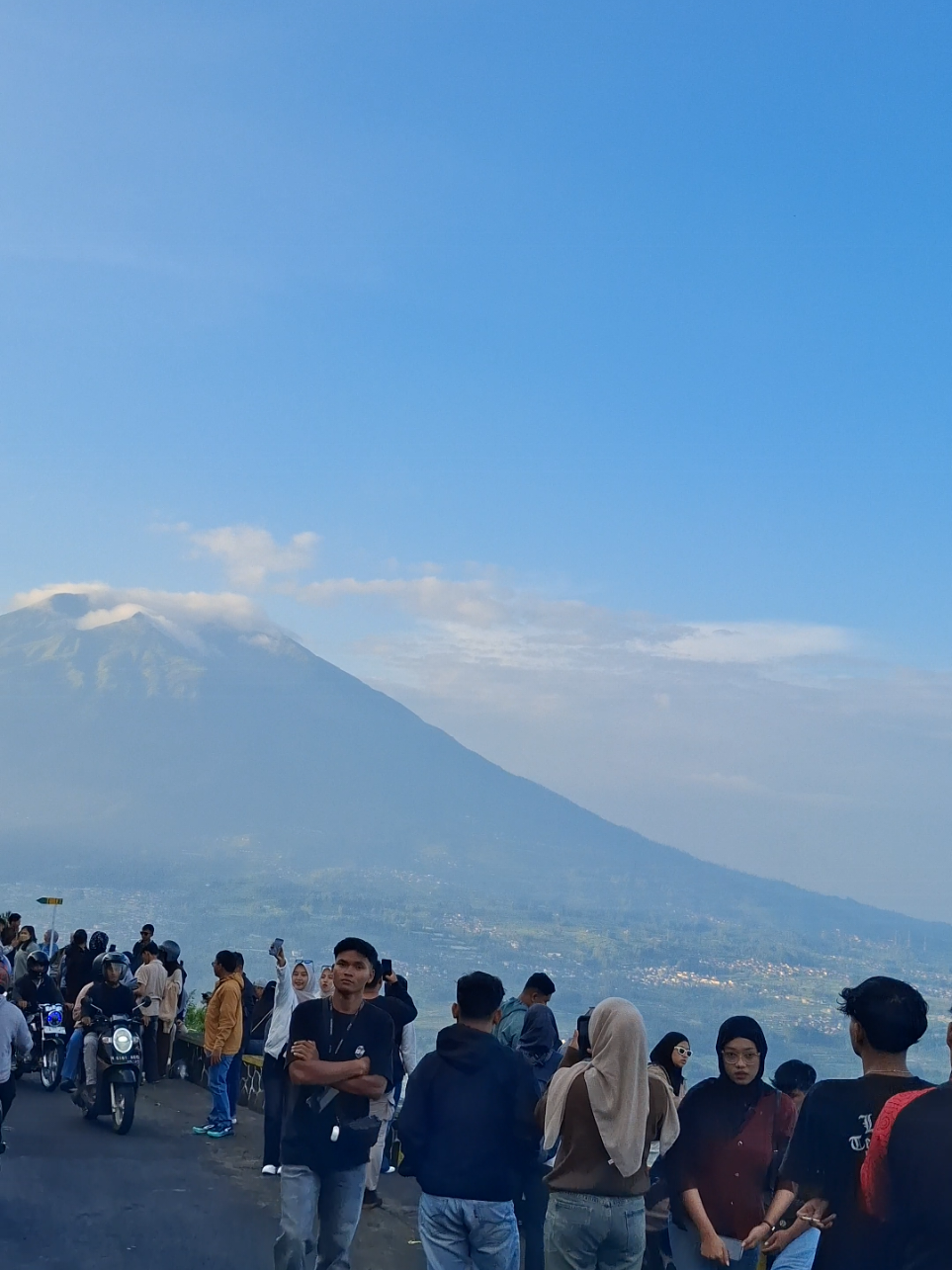 telomoyo 11 mei 2025 #fypp #fyppppppppppppppppppppppp #telomoyo #telomoyomountain #telomoyomagelang #telomoyonegridiatasawan #semarang #semarangstory #magelang #fypシ゚ 