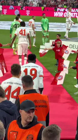 #fcbayern #bayernmünchen #bayern #münchen #munich #fussballtiktok #football #kompany #vincentkompany #müller #abschied #meister #meisterparty #meisterschaft #müller25 #thomasmüller25 #coman #gnabry #olise #michaelolise #goal #skills #skill #dribbling #palhinha #tel #fy #fyp #viral #gambo479 #ultras #pyro #sané #kimmich #musiala #müller #leroysane #pavlovic #thomasmüller #jamalmusiala #harrykane #kane #upamecano #alphonsodavies #kimminjae #guerreiro  #fussball #futbol #footballtiktok #matchday #nextgen  #bundesliga #bundesligahighlits  #mönchengladbach #borussiamönchengladbach