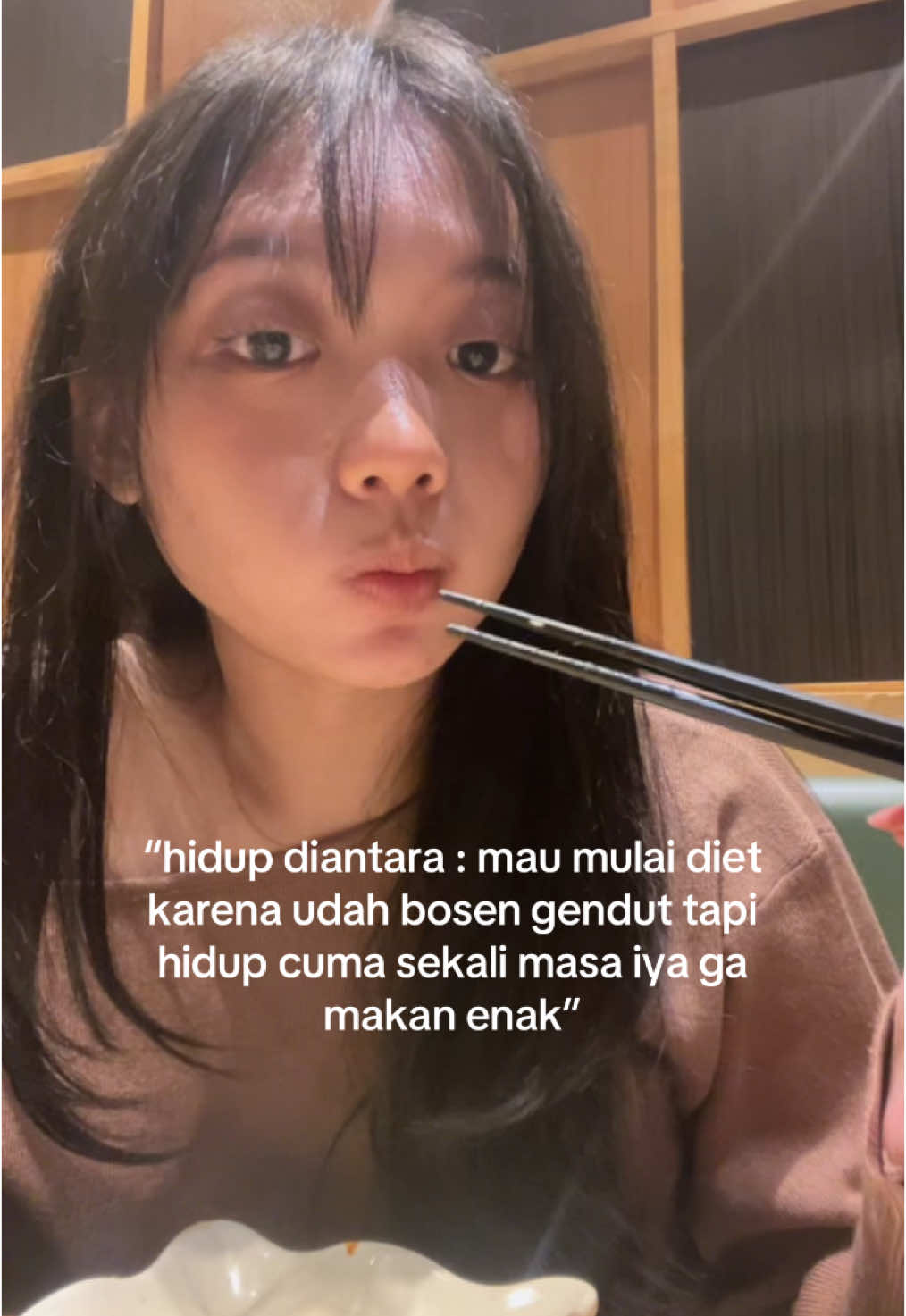 kata aku sih pilih diet sampe punya badan ideal dulu baru deh bisa cobain makanan enak disaat badan juga udah ideal senengnya jadi double” #dietjourney #fatloss #pejuangdiet 
