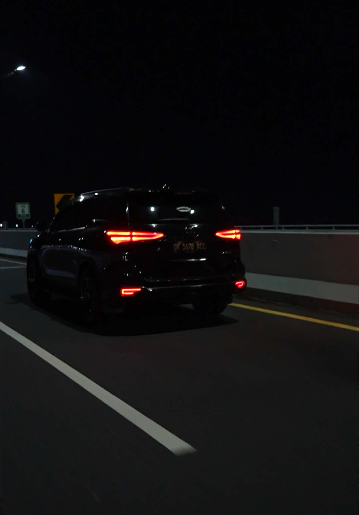 Simple 😇 #quotes #fortuner #black #night 