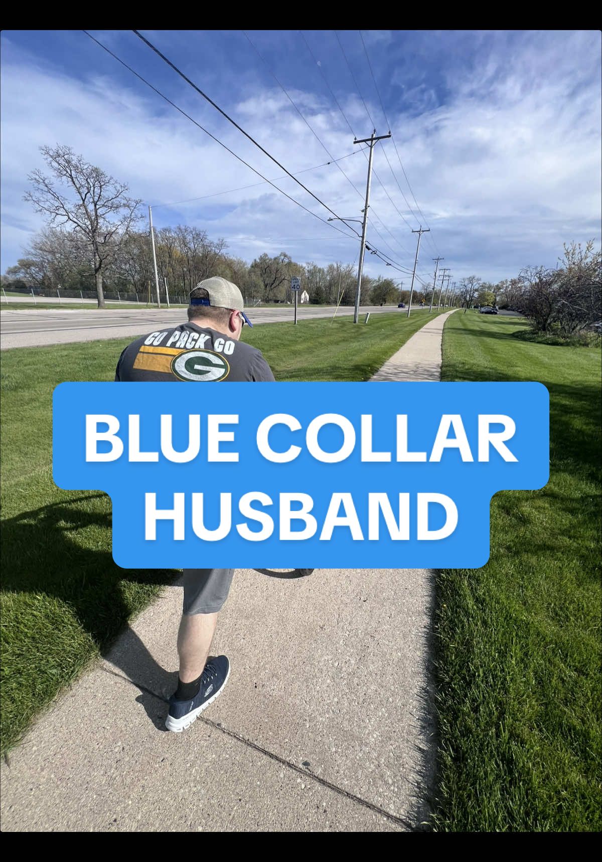 He loves us and we love him ❤️ I could not imagine having gone through pregnancy, labor and now postpartum without my husband Our daughter is so lucky to have you as a dad ❤️ @Derrek Miller  #bluecollarhusband  #bluecollardad  #bluecollardads  #girldad  #girldadtiktok 
