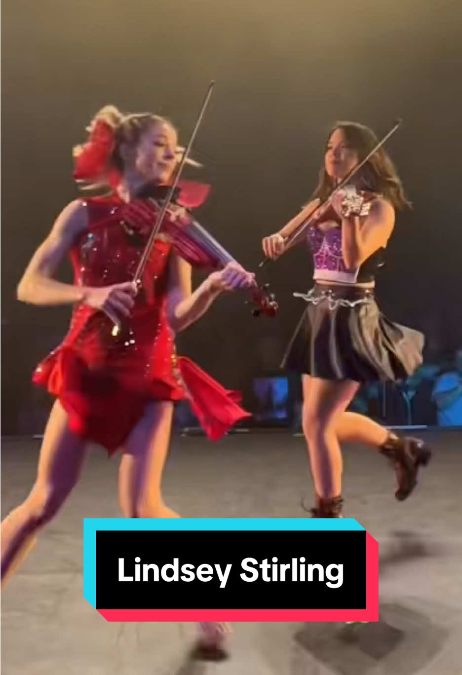 throwback to this epic moment with @Lindsey Stirling  #violin #violinist #electricviolin #electricviolinist #miaasano #lindseystirling #music #musician 