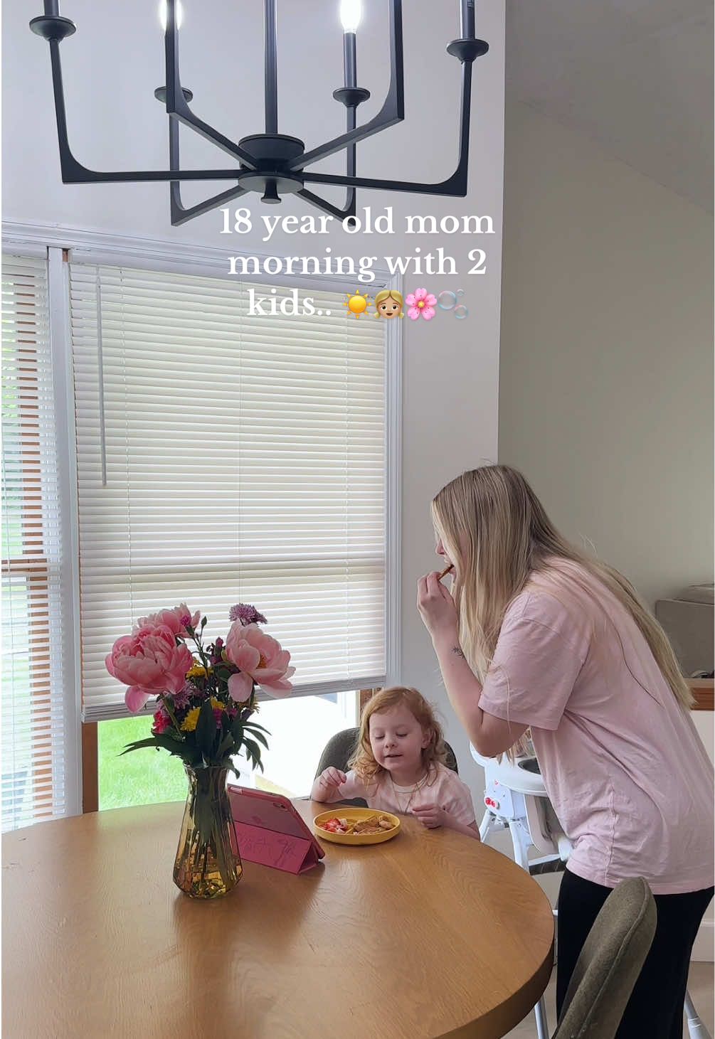 How can i make them sleep till 12 😭help #MomsofTikTok #teenpregnancy #pregnancy #sahm #sahmlife #clean #toddlermom #parenting #morning #morningroutine 