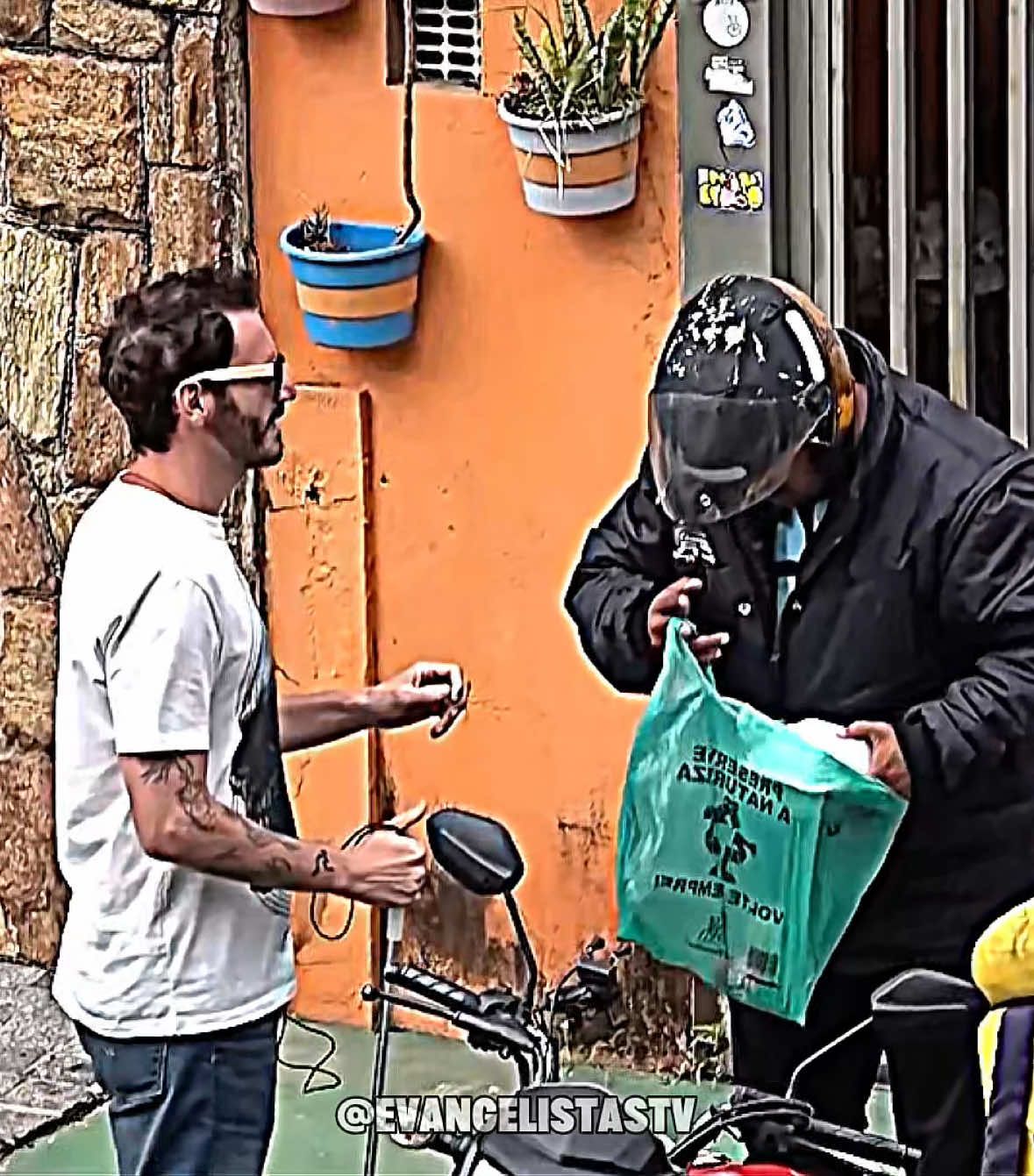 PARTE 1 | Ainda existe esperança na humanidade #humildade #motoboy #cenas #triste #pt1 #emocionante #evangelistastv  
