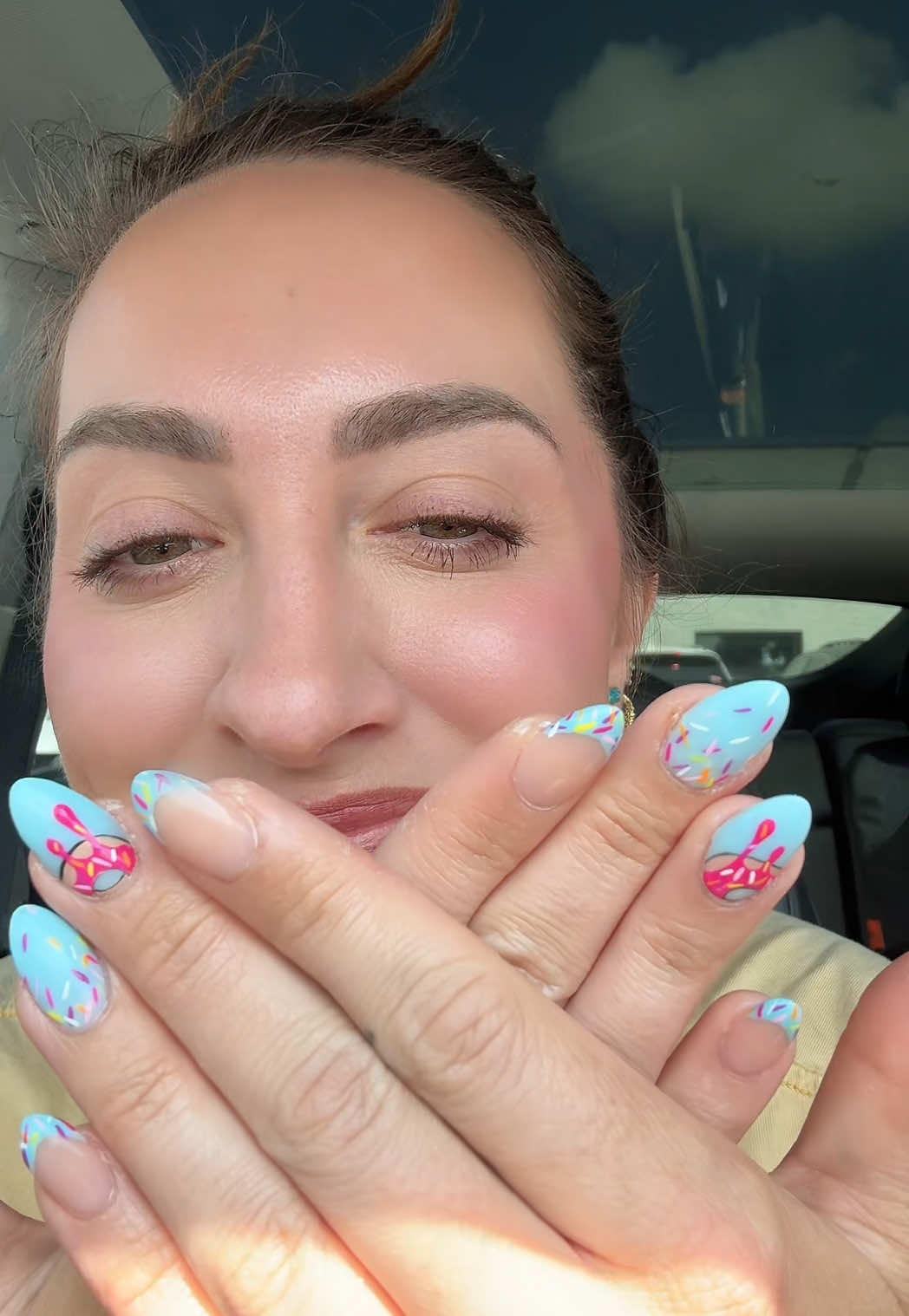 Donut nails anyone? #donutnails #donut #nailtransition #nailinspo #summernails 