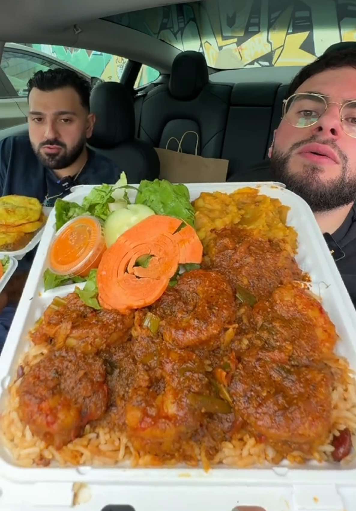 One of the best Jerk chicken &  Doubles in town?🔥 📍 Tropical Paradise 5208 Decarie Blvd, Montreal #jerkchicken #Chicken #doubles  #caribbeanfood #riceandpeas #everyeatspossible #foodies #mukbang #asmr #viralvideotiktok #foodreview #mtl #montreal #mtlfood #foodtiktok #eating #fypシ 