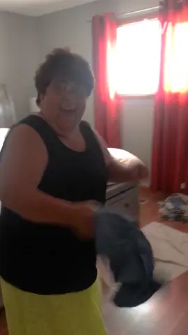 Aww, you scared her!! 😅 #afv #prank #scare #funnyvideos
