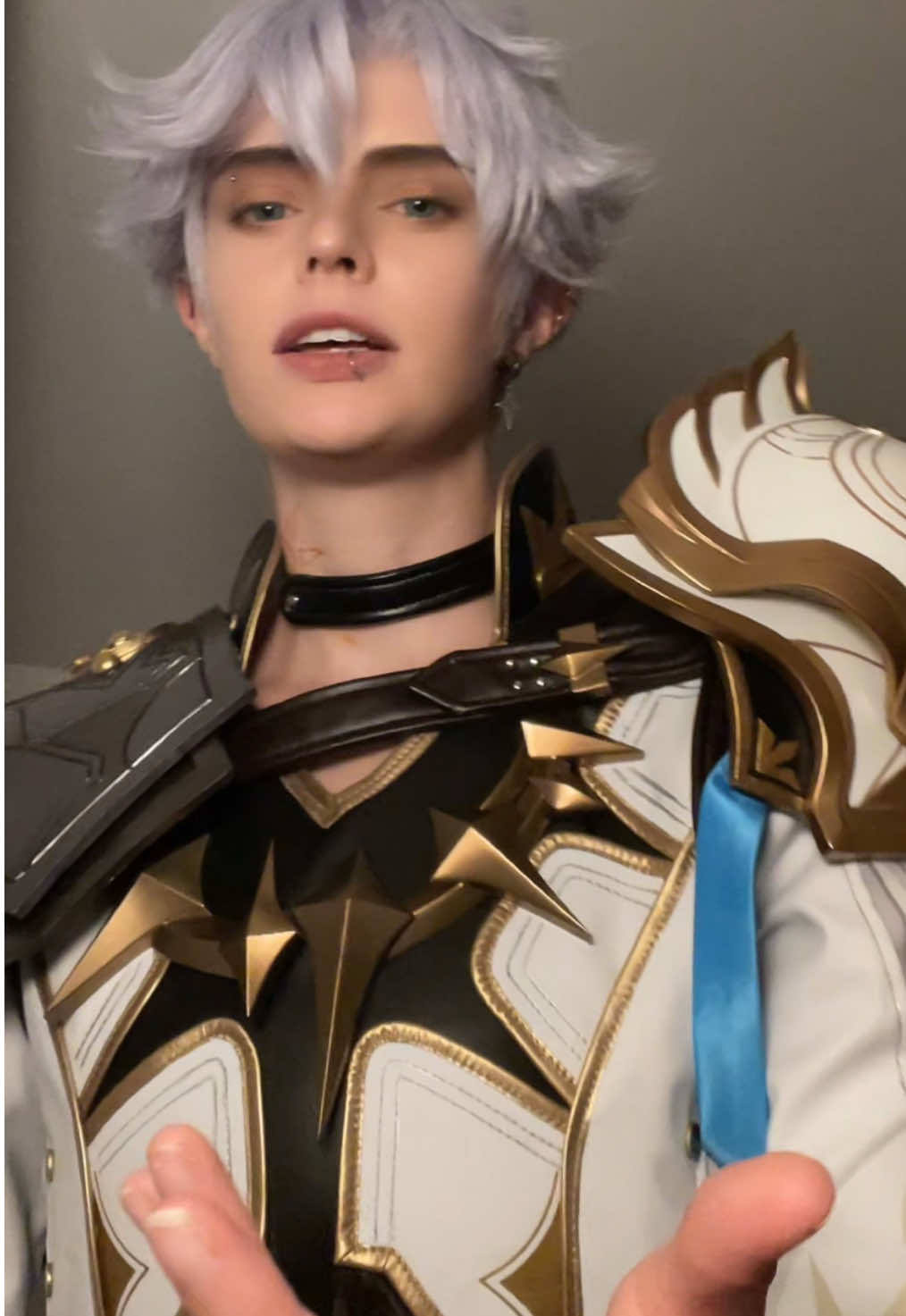 I have one type and it’s the white hair / blue eyes combo #HonkaiStarRail #hsr #phainoncosplay #phainon #amphoreus #hsr2year #célébration2eanniversairestarrail #hsrwatchpartyfr 