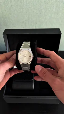 Just unboxed this beautiful timepiece from @makydowatches ! Use my code JELLE10 for 10%  # AD #makydo #watches #perfectwatch #mensfashion #Summer 