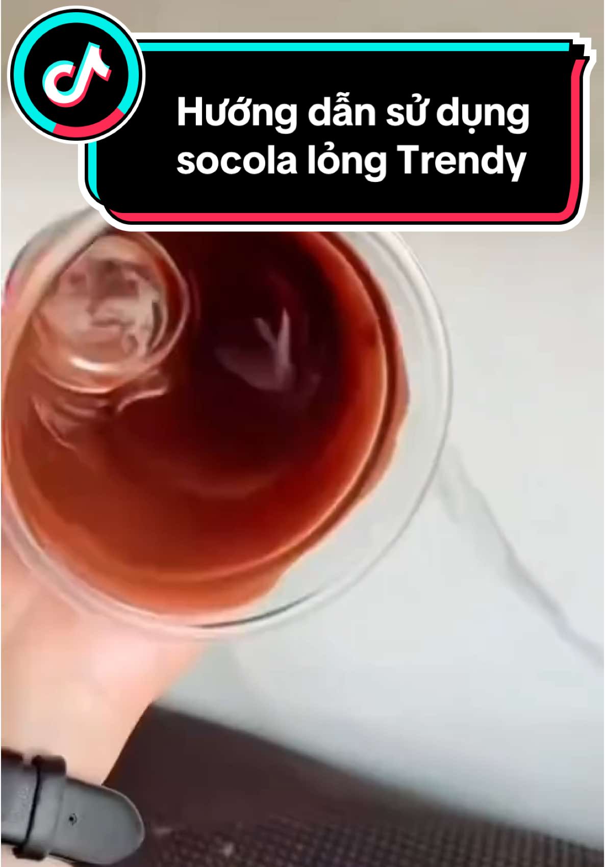 Hướng dẫn sử dụng socola đen lỏng Trendy tạo một lớp socola giòn tan trong 20 giây #socolagion #koithe #socolagiontrendy #reel #xuhuong 