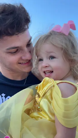 Luna got to meet her favorites!!! 🥹🥹🥹🥹 #disneyland70 #disney @Disney Parks 