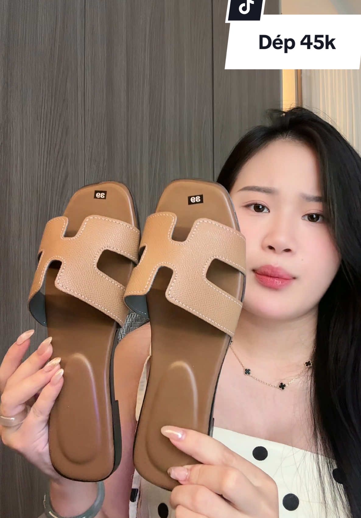 Màu nâu xanh rêu cũng rất trắng da nha #giangchedayne #reviewdep #deplenuhot 