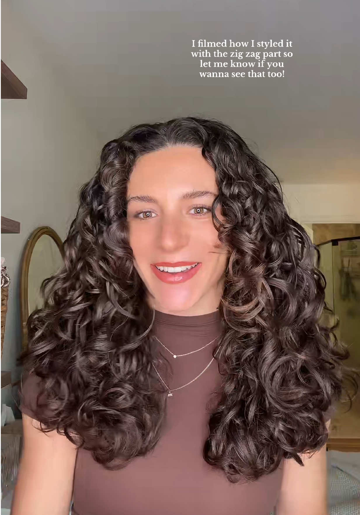 Hmmm idk about this one guys #curlyhair #nopart #middlepart 