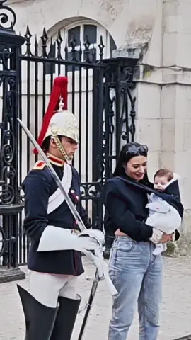 Please follow me! Thanks for your interest. 💯❤️🫡#horseguardsparade #peterellis #kingsguard #thekingguard #bukinghampalace #peterellis #england #london #foryoupage 