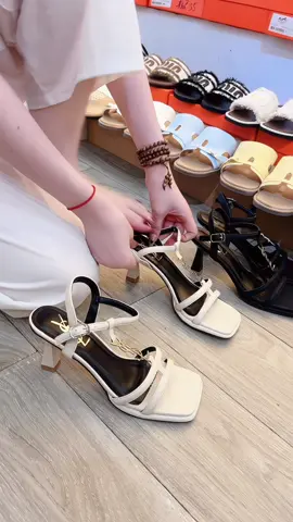 Chế nào hỏi Kem đâu ạ 🤭 #dépxinh #giàyđẹpchonữ #trầnmếnshoes #trending #xuhuongtiktok 