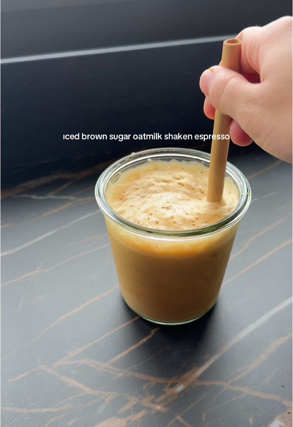 son zamanlardaki favori kahvem🤍 . . #shakenespresso #shakenespressorecipe #espresso #coffe #sagecoffeemachine #sage #keşfet #reels 