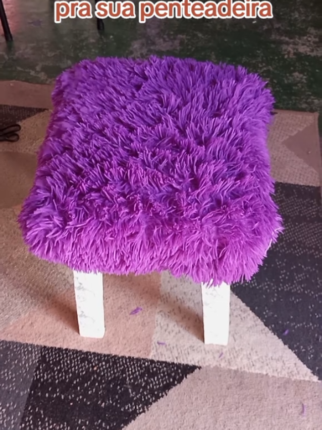 #DIY #facavocemesmo #homedecor #tutorial #vaiprofycaramba #moveisplanejados #decor #1m #puff #trabalhoemcasa 