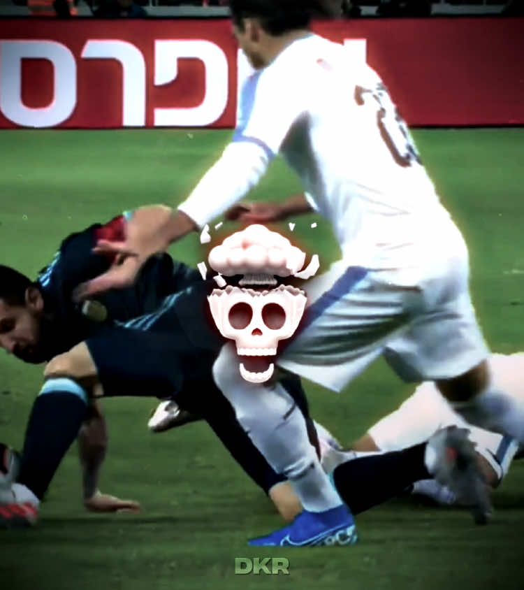 it's hard to stop Messi ☠️ #messi #skills #uruguay #football 
