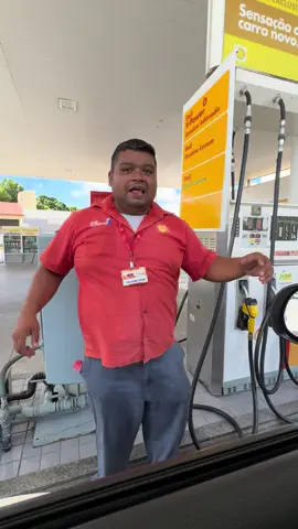 Frenstista saliente, pode até ter parecido mais igual a esse não tem não 😂😂😂😂 @tallysonEdean  @O TUBARÃO 🦈  #videoviral #funny #resenha #dancinhasdotiktok #frentista 