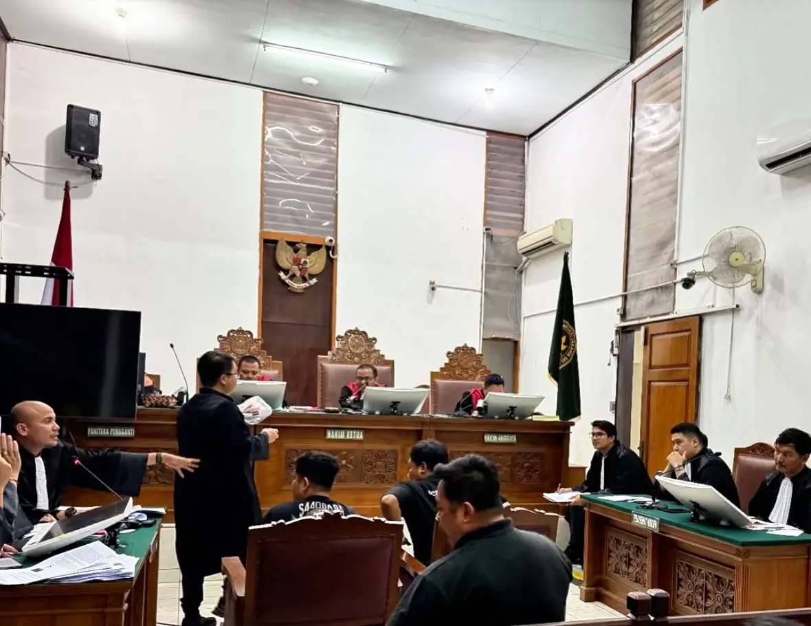 Asas praduga tak bersalah adalah prinsip hukum yang menyatakan seseorang tidak dapat dianggap bersalah sampai adanya putusan pengadilan yang telah berkekuatan hukum tetap #lawyer #sidang #pidana #fyp #justicia #pnjaksel 