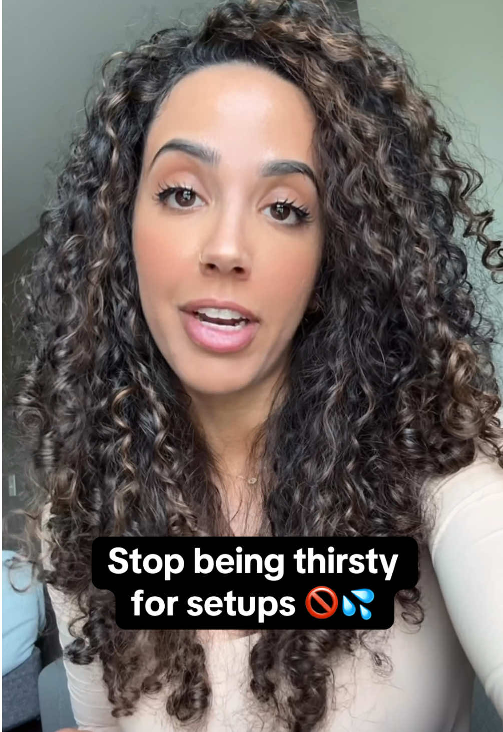 Some of yall are TOO available to the markets and need to tap into your hot girl trading energy: confident, selective, unbothered. Chasing? Ew. It’s classy, mindful, demure trader energy, feel meee? Be HER. 💁🏽‍♀️ #tradingpsychology #daytrading #tradermentality #hotgirlenergy