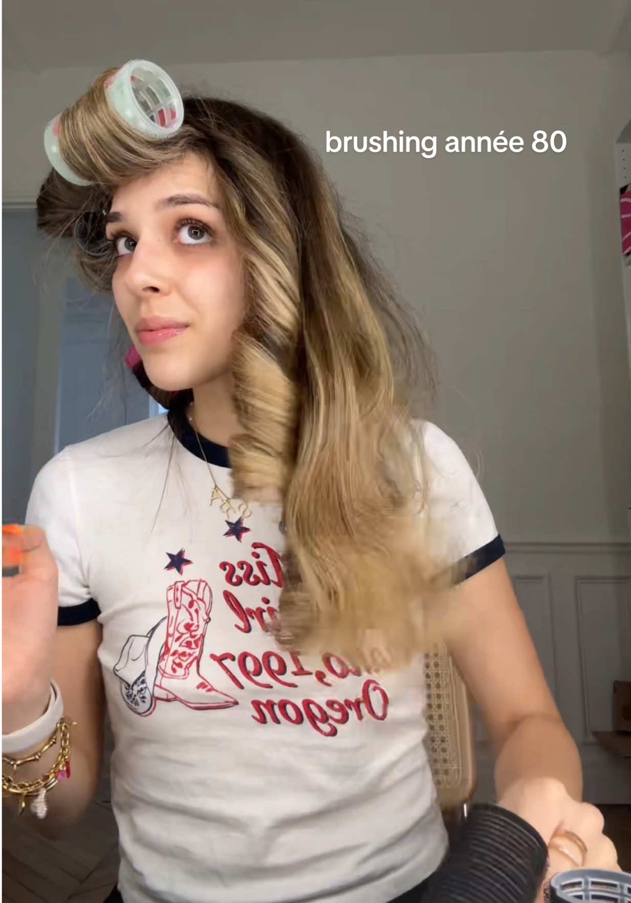 Réponse à @Aya JE SUIS CHOQUÉE !!! vive les bigoudis 😍 #bigoudis #brushing #blowout #tutobrushing #boucles 