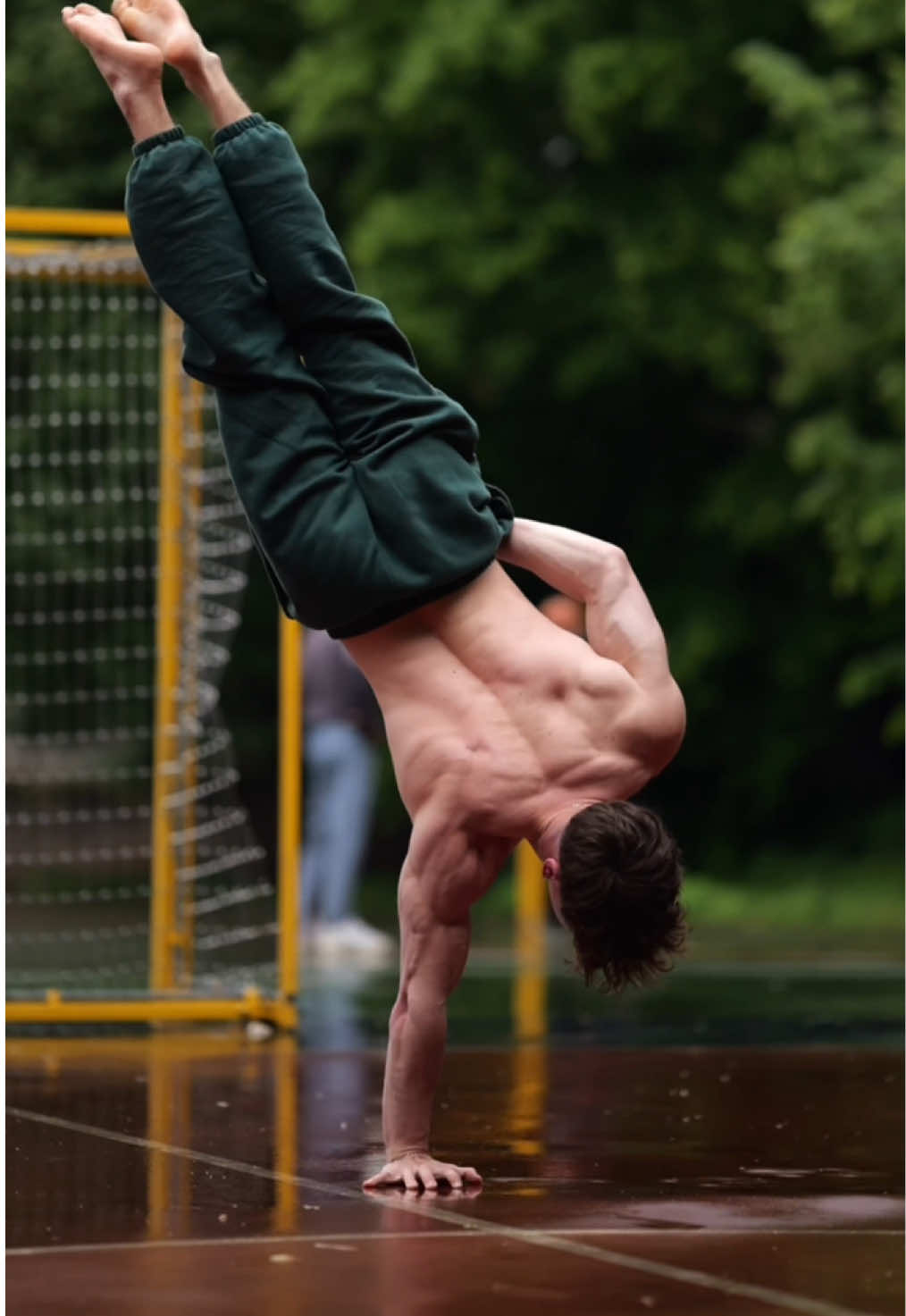 I was advised to post it instead of just sharing a story — hoping it can motivate you to start or keep going :) #gym #GymTok #foryou #calisthenics 