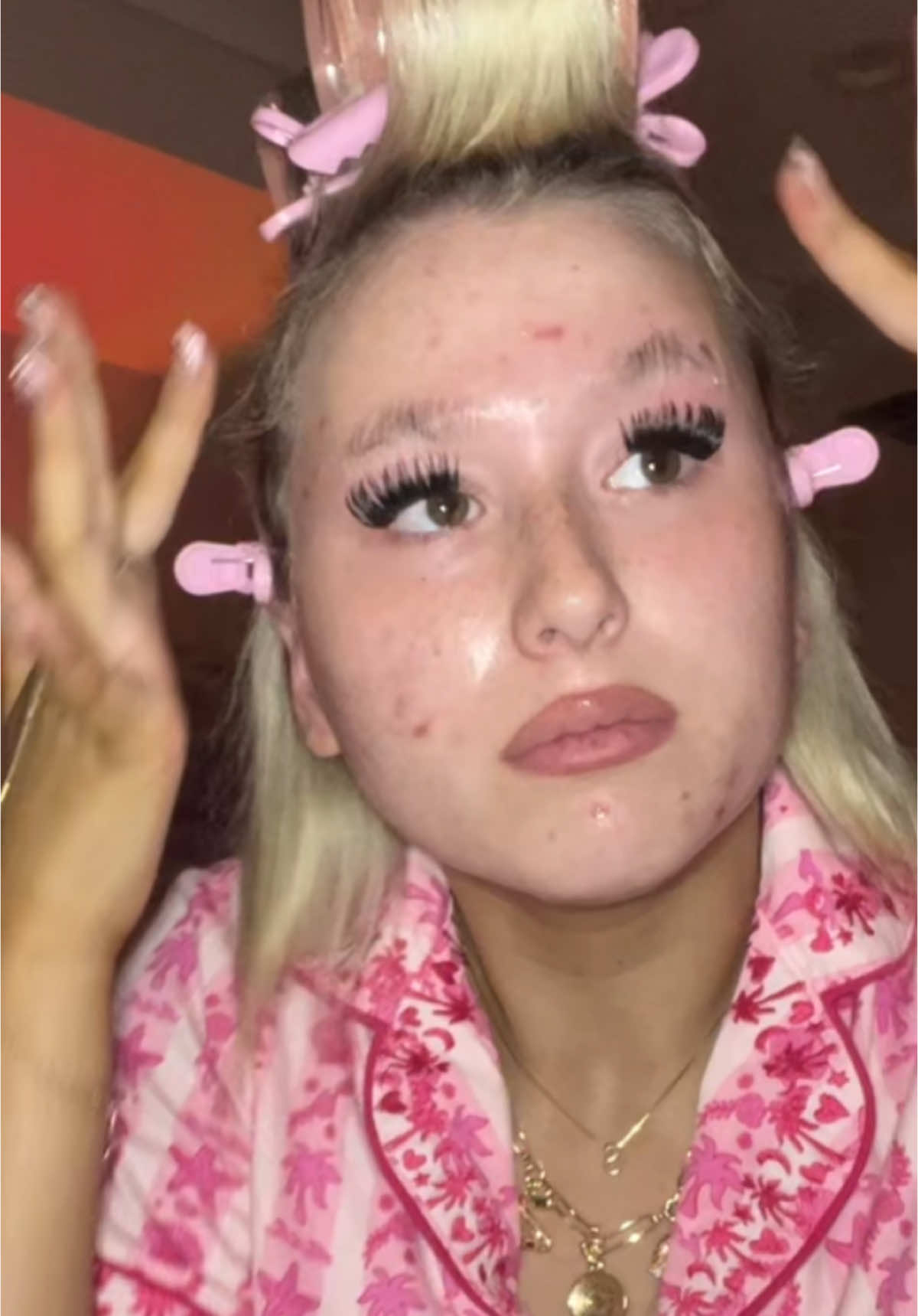 Working on skin #samara #grwm #grwmroutine #grwmmakeup #fypシ #viral #relatable #funny 