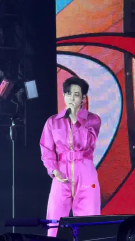our leader 💗 SUHO 1 to 3 at SMTOWN LIVE LA #SMTOWN_LIVE_LA #EXO #엑소 #suho #수호 #junmyeon #kpop #kpopfyp #smtown2025 
