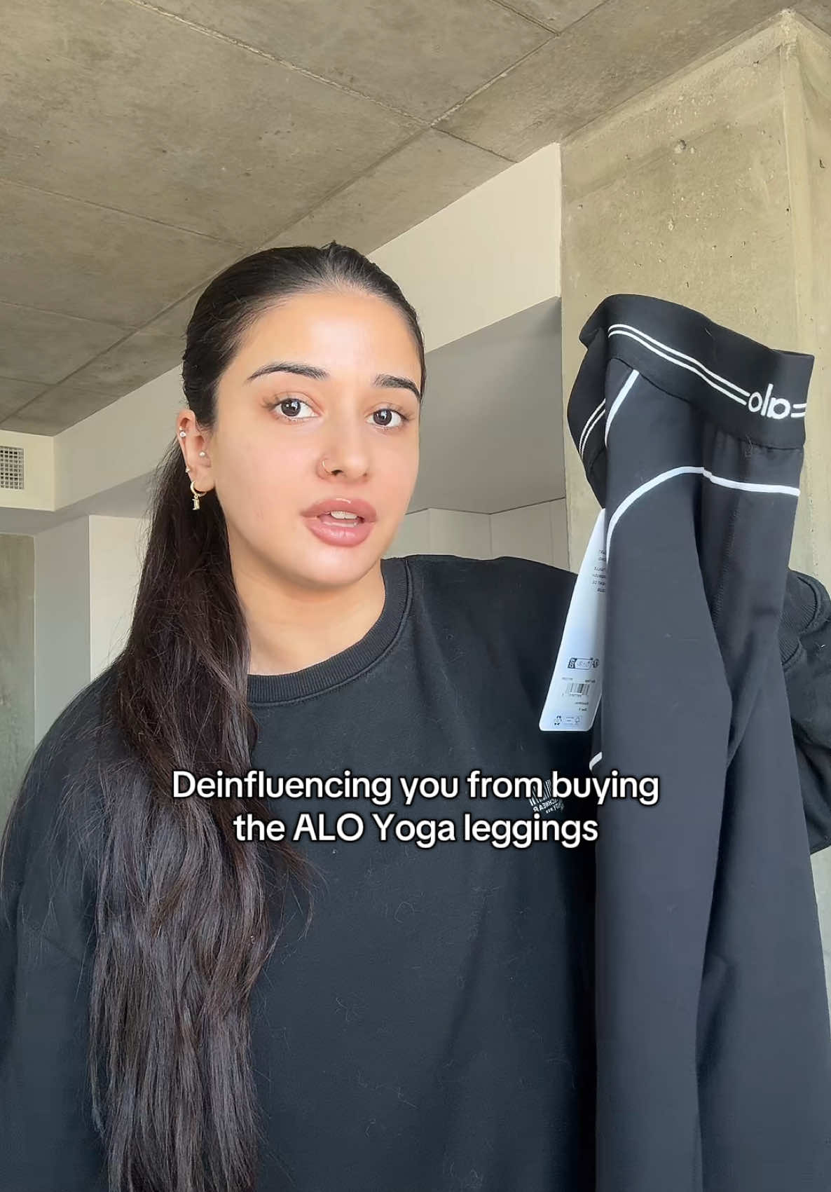 Deinfluencing you guys, save your coin or spend it on @lululemon or even @Aritzia leggings are really good! #lululemon #aloyoga #alo #aritzia #leggings #workout #workoutleggings #workoutset 