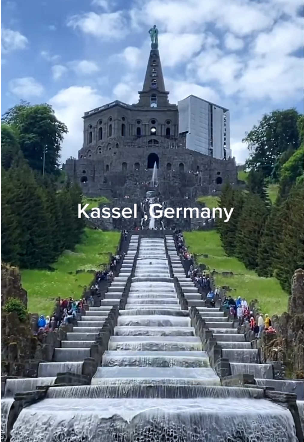 📌 Bergpark Wilhelmshöhe in Kassel  - from May to October there is a water show twice a week.  ❗️⏰ Start time of the performances: - ﻿﻿14:30 - start of the water show at the foot of the statue of Hercules. - ﻿﻿The water gradually descends in cascades, passing through various architectural elements of the park. - ﻿﻿15:30 - the final chord: the large fountain at Wilhelmshöhe Palace throws a jet of water to a height of more than 50 meters.  📍Kassel, Germany 🇩🇪  #kassel #hercules #hessen #germany #deutschland #travelgermany #bergpark #wasserfall #wasserspiele #vi 