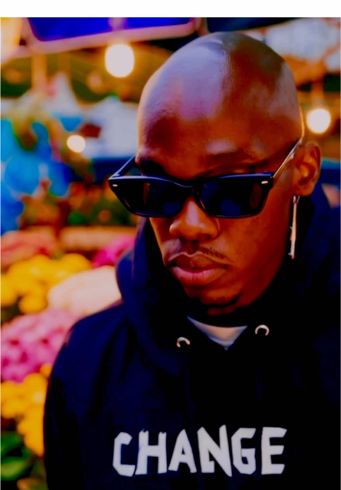 Random Paradox.  #Web3Chic #changethesame #CreativeVision #londonlife #hiphop 