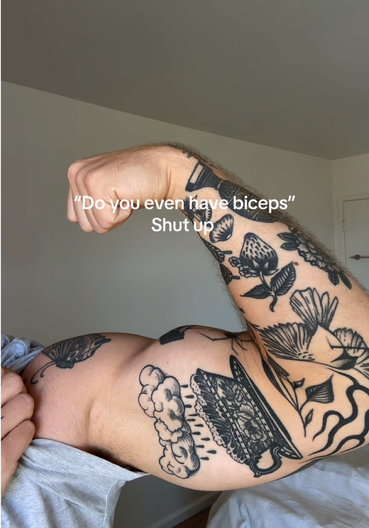 Let me show you #fyp #biceps 