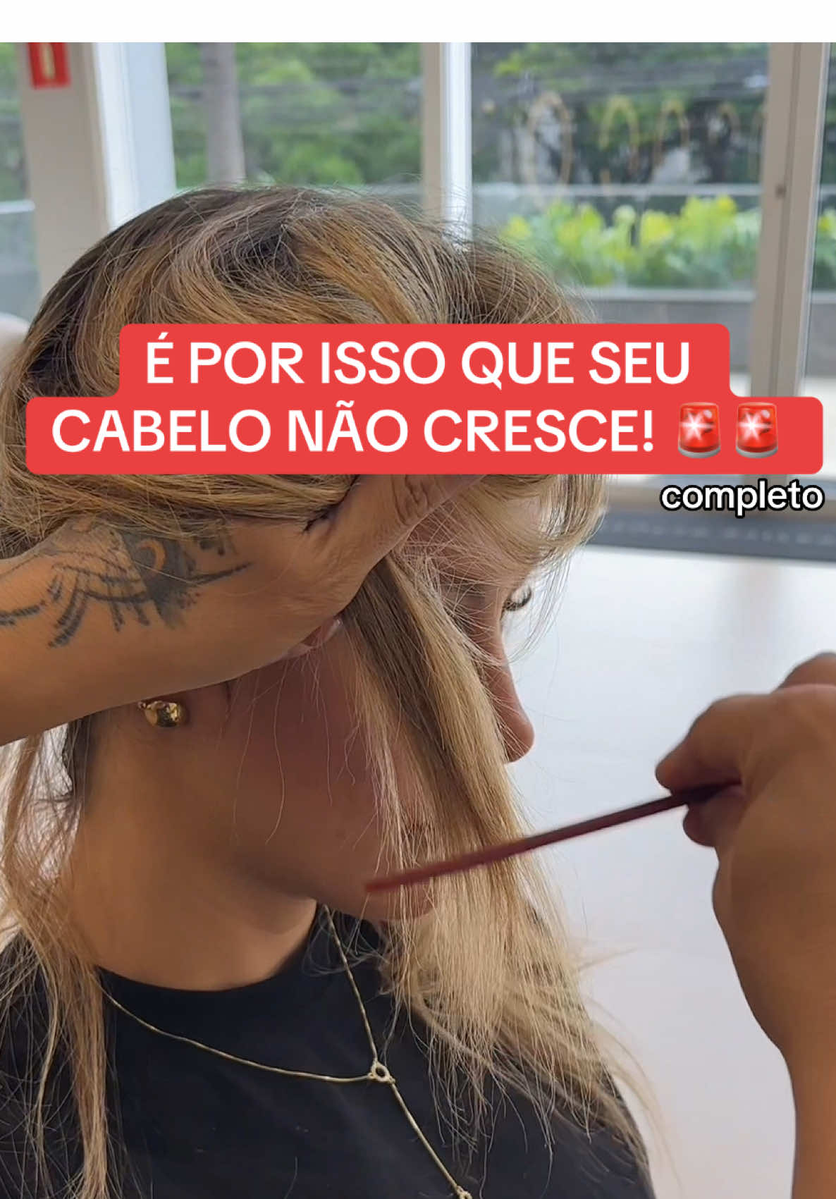 Se você quer ser alisada o ideal é fazer logo um alisamento, fontes de calor são feitas pra usar de vez em quando, você sabia? #cortetermico #progressiva #alisamento #loira #cortequimico #cabelo #hair