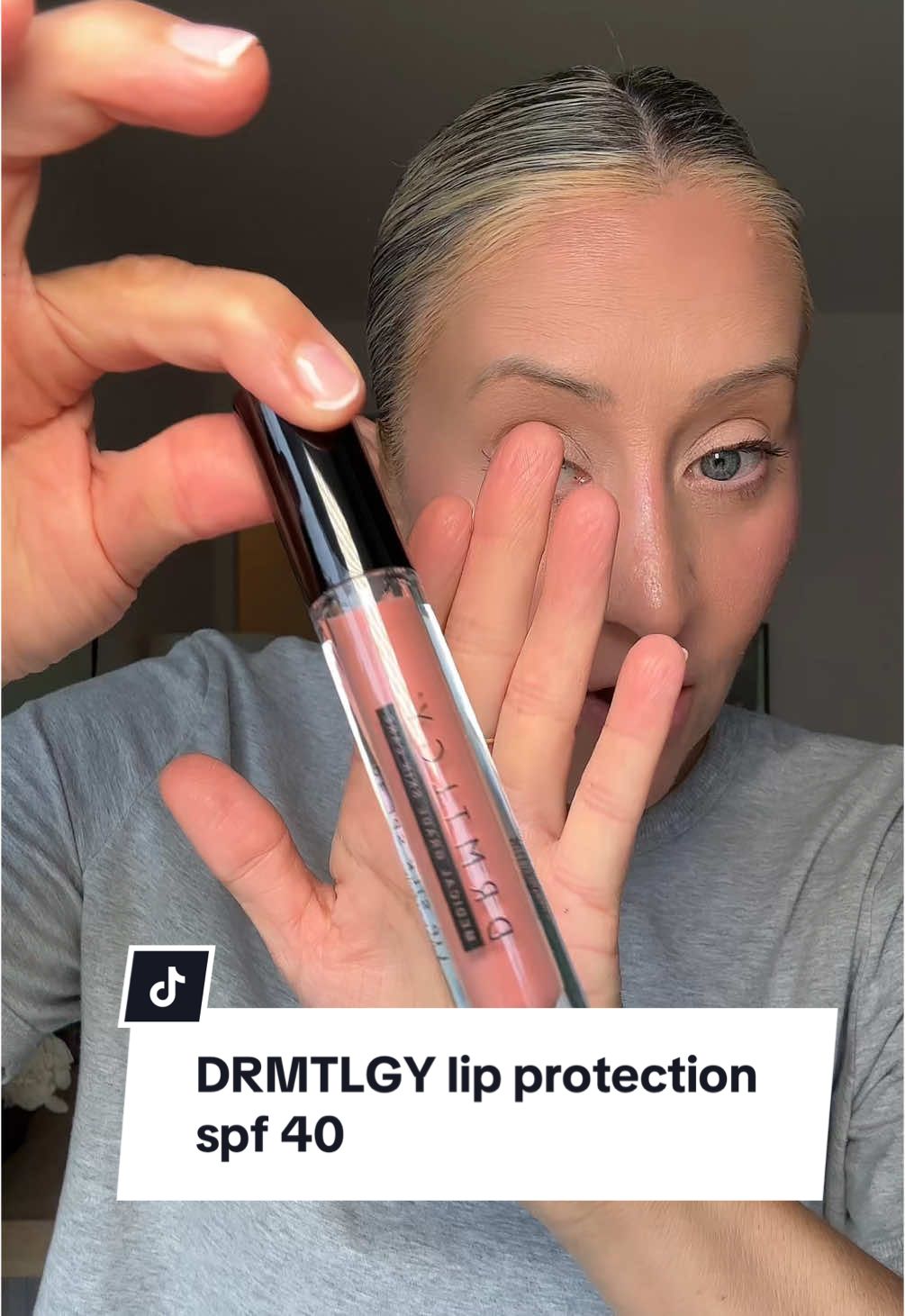 Ladies, you need to be protecting your lips with SPF the way you protect your face! #lipprotection #spflipbalm #spflipgloss #lipsilk 