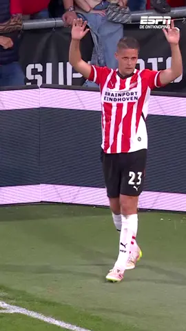 Groot feest in het Philips Stadion na gelijkmaker FC Groningen! 👏 #veerman #psv #eredivisie
