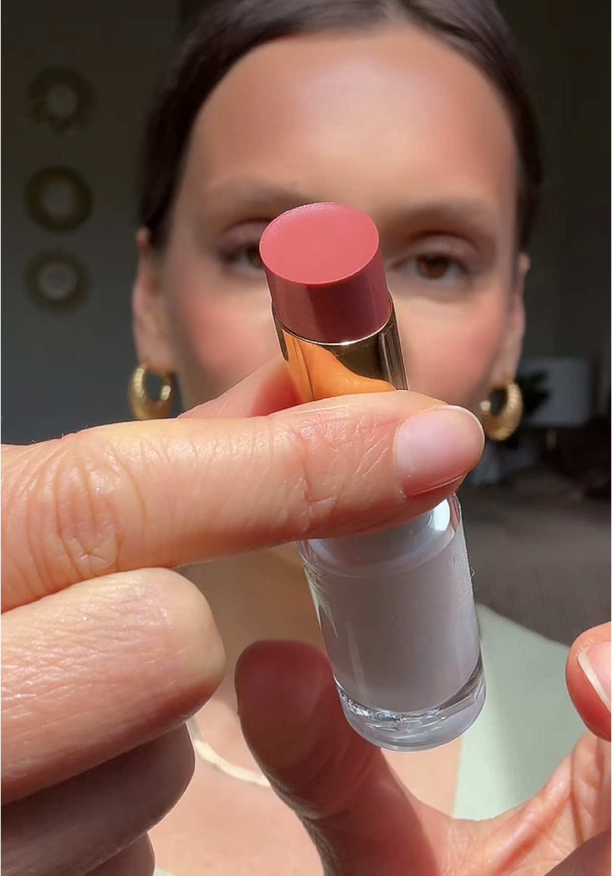 Amazing lipstick by @revlon 🫦 004 #makeup #makeuptutorial #ugccreator #cosmetics #ugcusa #makeuplover #ugctips #ulta 