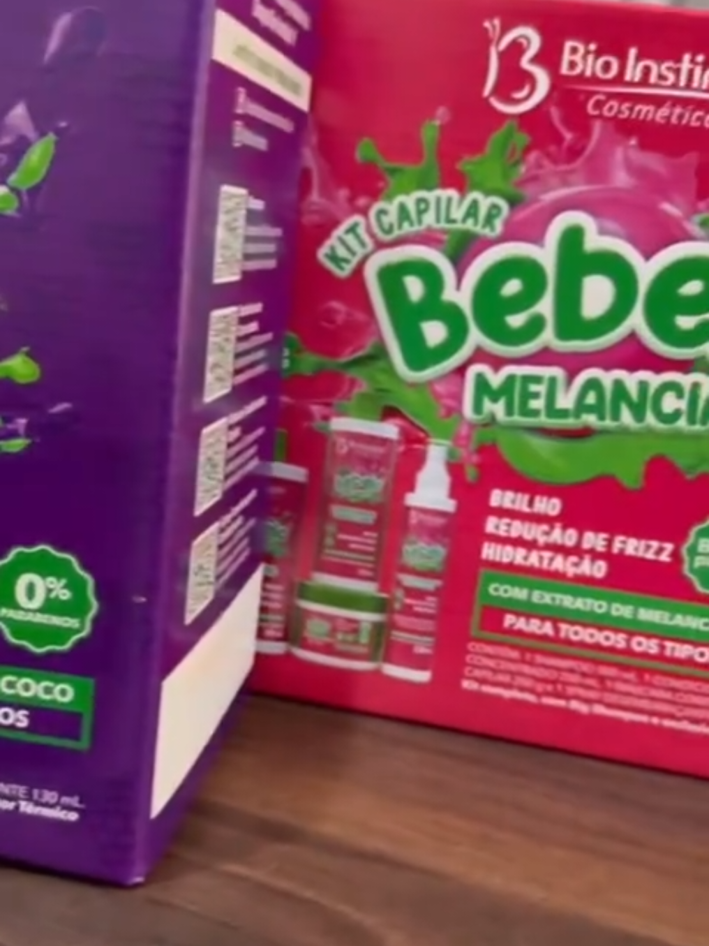 Quer cabelo bonito de verdade? Então corre! Os Kits Bebelo estão com FRETE GRÁTIS, promoção exclusiva e CUPOM de desconto na TikTok Shop! É brilho, nutrição e um cheiro surreal com Tutti Frutti, Uva, Melancia ou Banana! Clica agora e aproveita antes que acabe!