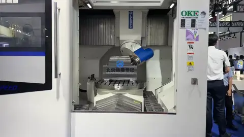 The latest SRA Series from Jingdiao features advanced 5-axis swivel head technology, enabling high-speed, high-precision machining of workpieces up to 40 inches in diameter. Engineered for large mold production and demanding #aerospace applications, the SRA Series delivers exceptional surface finish, tight tolerances, and enhanced productivity in complex part manufacturing.