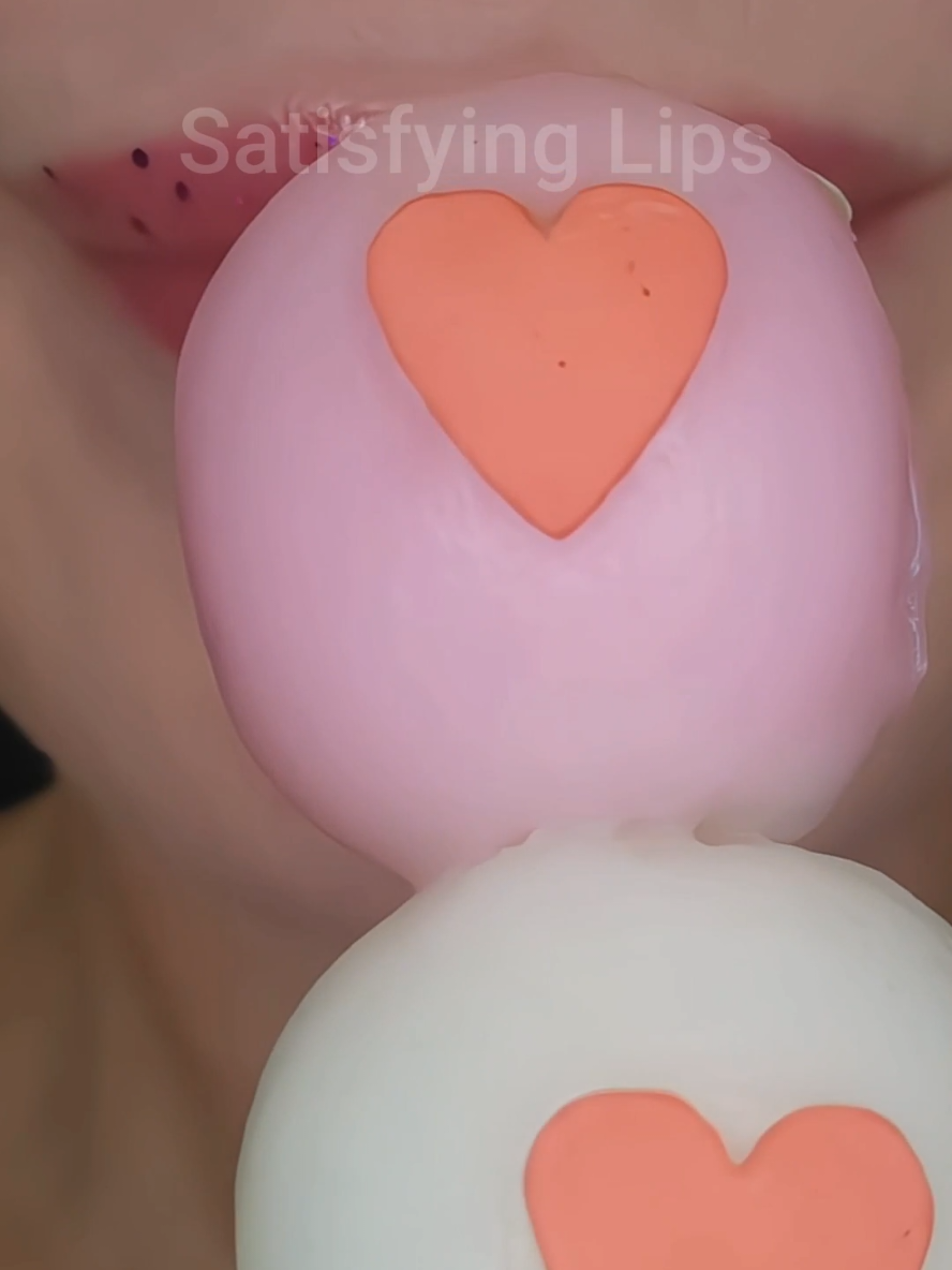 ASMR Satisfying Eating Heart Dango 🍡 #asmr #oddlysatisfying #satisfyinglips 