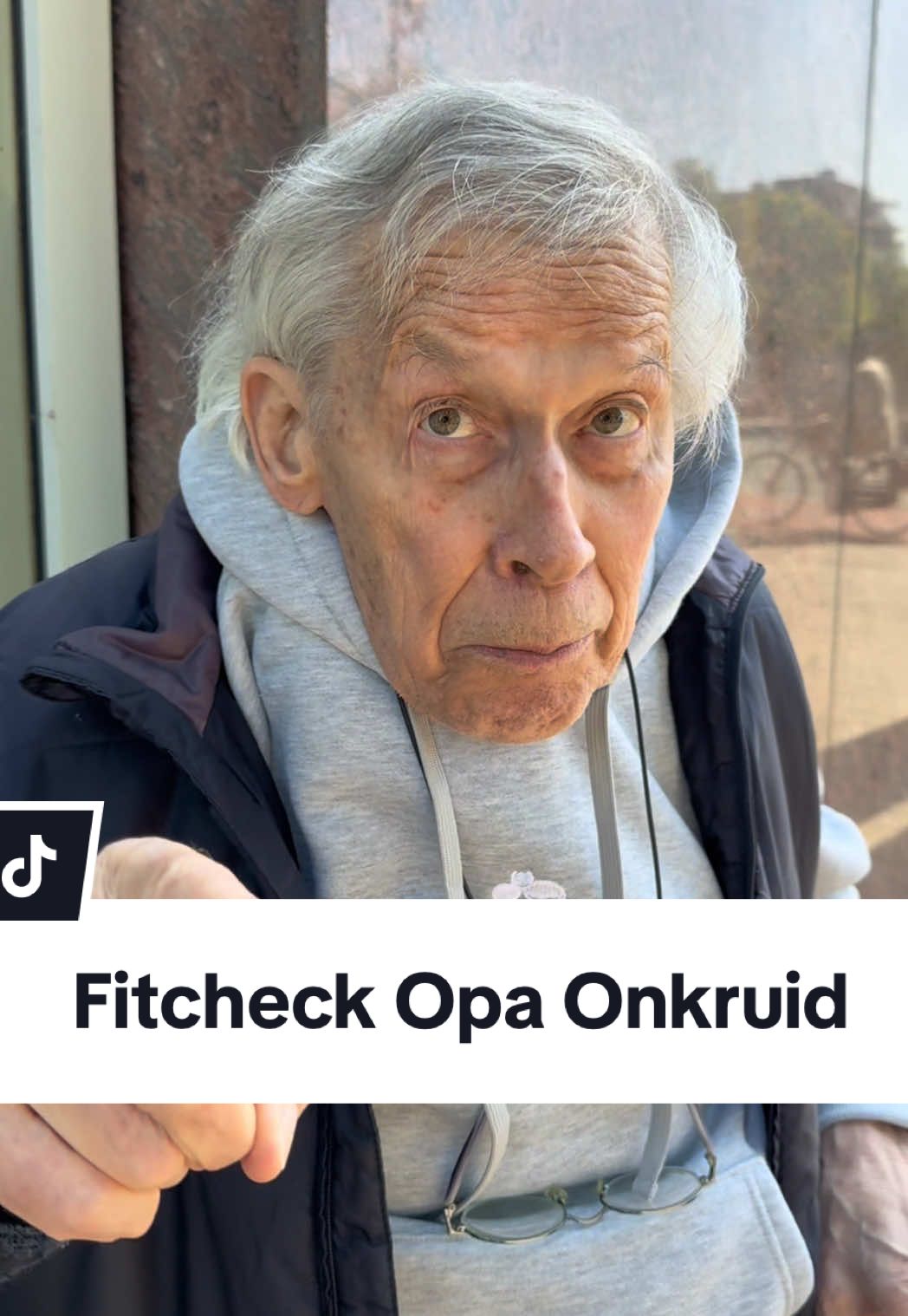 OG broski Opa Rogier, noemt zichzelf ook wel Opa Onkruid(💚), showt ons zijn drip💁‍♂️ #fitcheck #ouderen #CapCut 